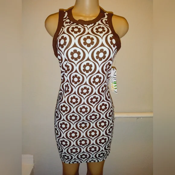 Almost Famous halter Bodycon dress - Picture 5 of 8